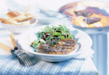 Marinierte Lammkeulensteaks mit Bohnensalat