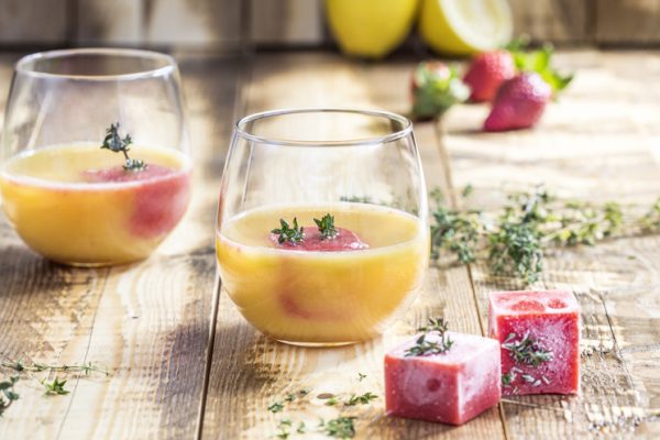 Cocktail mit Orangensaft: Orange Teatime mit Valensina Späte Ernte