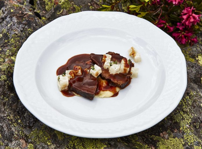 Rindsschultersteak mit geräuchertem Kartoffelpüree Boerna