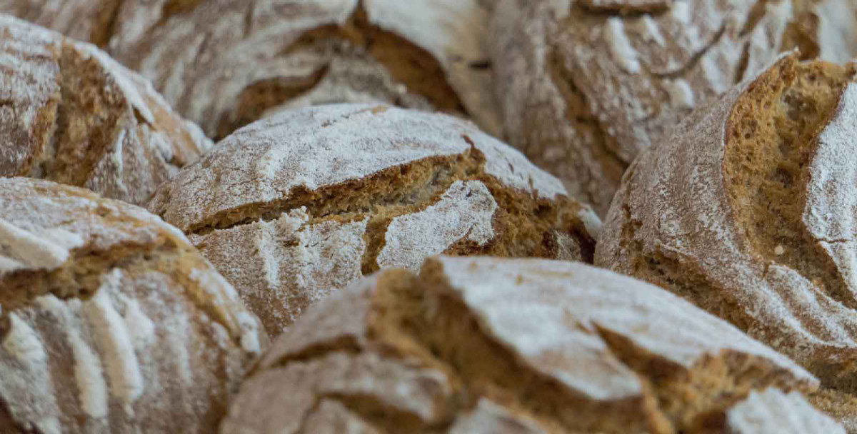 Schokoladen- und Brotbackkurse, Fackelwanderungen und selbstgemachte Schmuckstücke – all das macht heftig Spaß. Beim Winterzauber im Chiemsee-Alpenland wird es Entdeckern und Genießern im kommenden Januar und Februar sicher nicht langweilig - egal ob mit oder ohne Schnee.