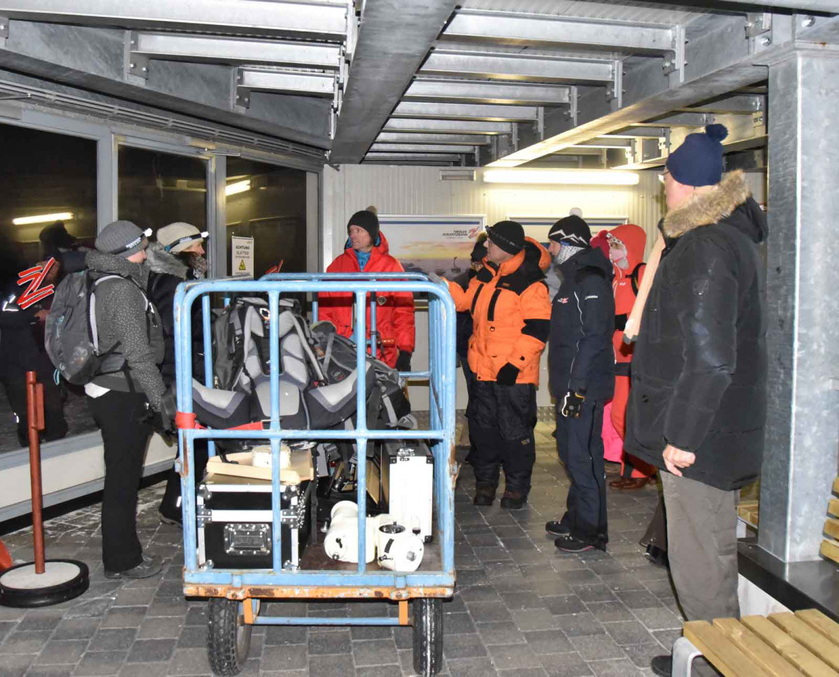 Auffahrt zur Zugspitze mit Equipment