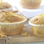 Spargelmuffins mit Parmesan