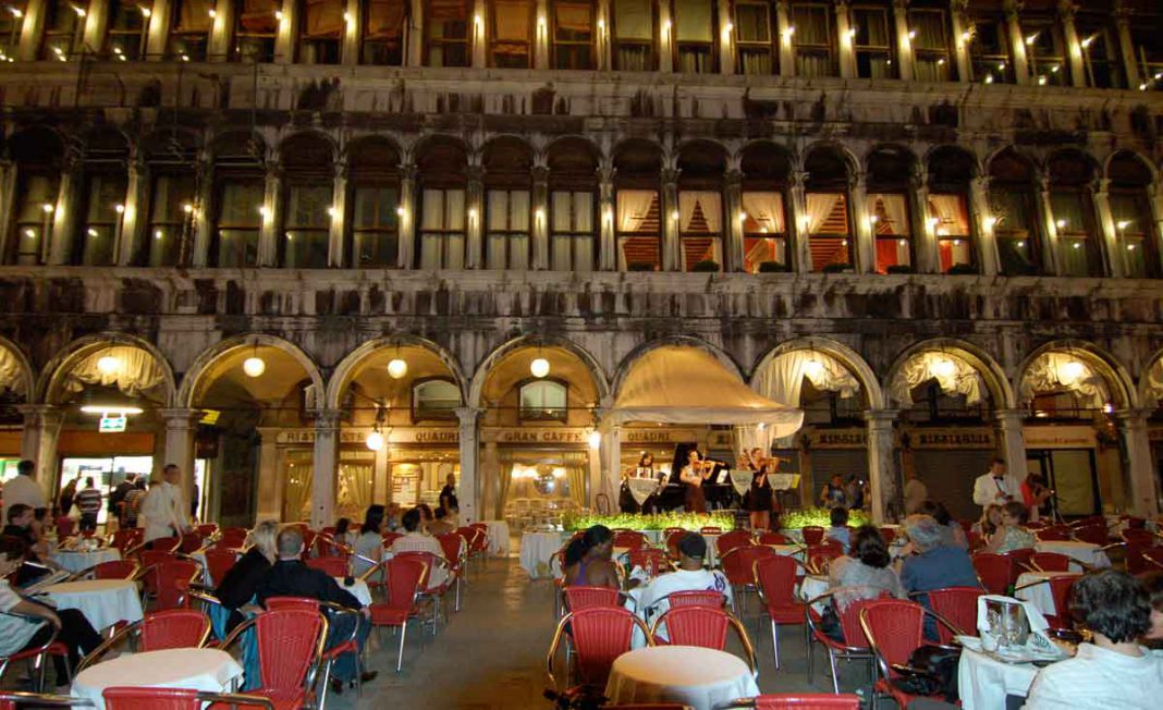 Touristenfalle! Diese Sehenswürdigkeiten sind nur mit Vorsicht zu genießen, Venedig, Italien