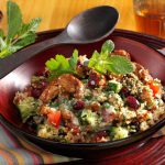 Orientalischer Couscous-Salat mit Putenstreifen