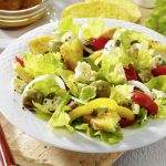 Brotsalat mit Balsamico-Dressing