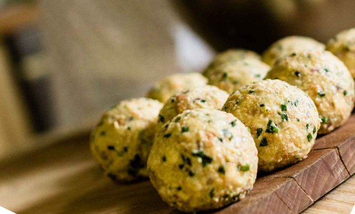 Legendäre Bauernküche aus Schenna: Speckknödel