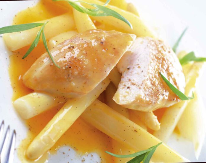 Gedämpfter Spargel mit Hühnchen und Orangen-Vanille-Butter