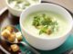 Kräutersuppe mit Brotwürfeln © Alfons Schuhbeck