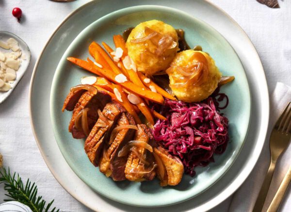 Weihnachtliche Entenbrust an Rotkohl