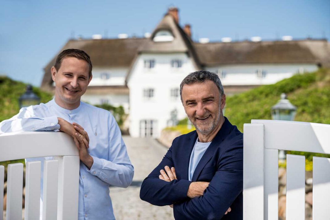 Stabwechsel im Söl'ring Hof: Johannes King übergibt an Jan-Philipp BernerStabwechsel im Söl'ring Hof: Johannes King übergibt an Jan-Philipp Berner