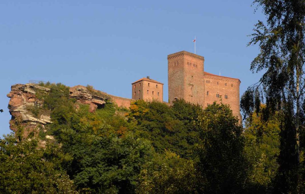 SÜW-Erlebnis-App: Wandern zum Trifels