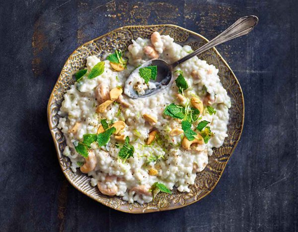 Veganer Milchreis mit Cashew, Kokos und Kardamom