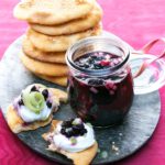 Frühstücksideen: Naanbrot mit Marmelade & gefüllte Croissants