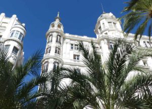 Costa Blanca: Auf den Spuren von Paella und Tapas