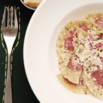 Rote-Bete-Ravioli Cacio e Pepe