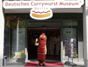 Berlin: die Currywurst, das heimliche Wahrzeichen der Hauptstadt