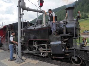 Mit Dampf und Nostalgie von Zermatt nach St. Moritz