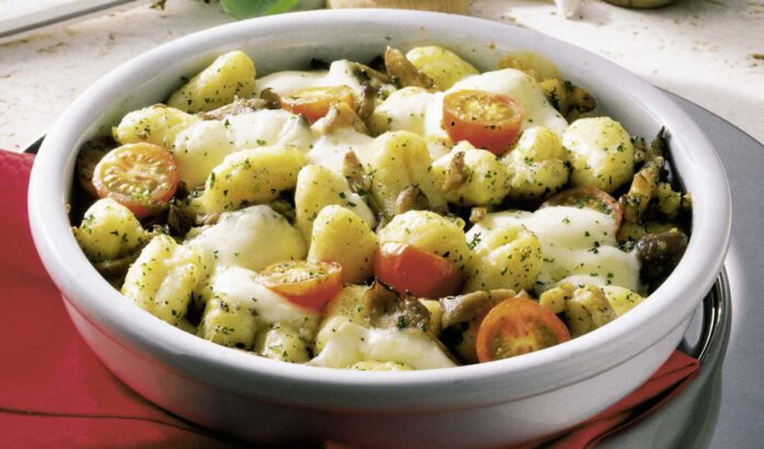 Gnocchi mit Austernpilzen und MozzarellaGnocchi mit Austernpilzen und Mozzarella