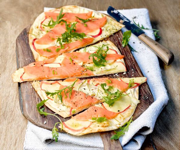 Flammkuchen mit Alaska Räucherlachs