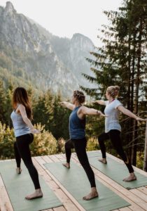 Om: Yoga-Erlebnisse in Europa