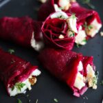 Rote-Bete-Crèpe mit Ziegenkäse-Camembert