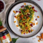 Curry-Couscous Salat mit Mandeln und Aprikosen