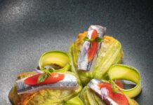 Gefüllte Zucchiniblüten mit Gemüse-Nicoise und Sardine