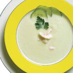 Garnelen-Gurken-Suppe geeist, mit Shrimps