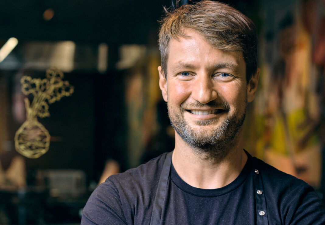 Johann Lafer: Sauerbraten vom Reh mit Preiselbeersauce - genießen und ...