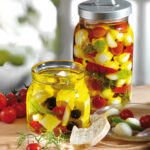 Feta und Mozzarella in Olivenöl, Foto: 1000rezepte.de/Wirths PR