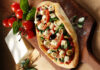 Pizza mit Feta und Spinat, Foto Wirths PR