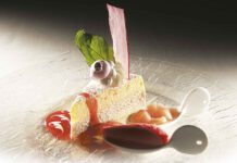 Tiramisu mit Erdbeeren und Rhabarber