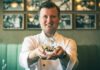 Genuss pur: Kevin Fehling an Bord der MS Europa, foto: Hapag-Lloyd Cruises/Susanne Baade