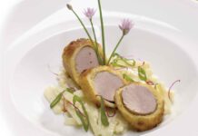 Ummanteltes Schweinefilet auf Rahmpastinaken, foto Pietzner/dmp WH 1/10