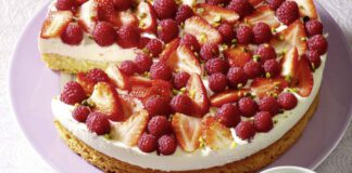 Erdbeer-Himbeertorte Sommertraum foto Wirths PR