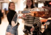 6 Flaschen Prosecco DOC: Wollen Sie prickelndes Vergnügen gewinnen? Foto Prosecco DOC