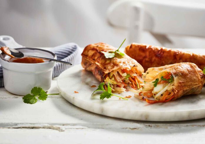 Frühlingsrollen mit Erdnuss-Limetten-Creme, foto Butaris Buttershmalzc
