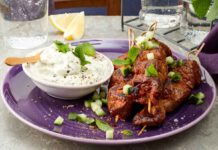 Tandoori-Spieße mit Knoblauch-Dip, foto Miere