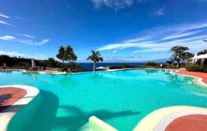 Swimming Pool: Hellblau – dunkelblau – pool-blau! foto Müssig